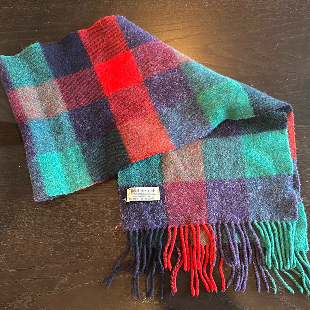 John Hanley & Co Lambswool Plaid Checkered Scarf Made in Ireland Red Green Blue